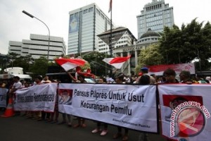 Pilpres - Massa Prabowo Kembali "Kuasai" Jalan Merdeka Barat 
