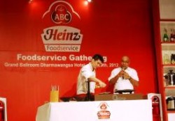 Heinz ABC Indonesia Hadirkan Dua Koki Internasional Heinz ABC Indonesia Hadirkan Dua Koki Internasional