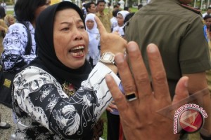 Guru Ancam Demo Tuntut Pembayaran Tunjangan Sertifikasi .