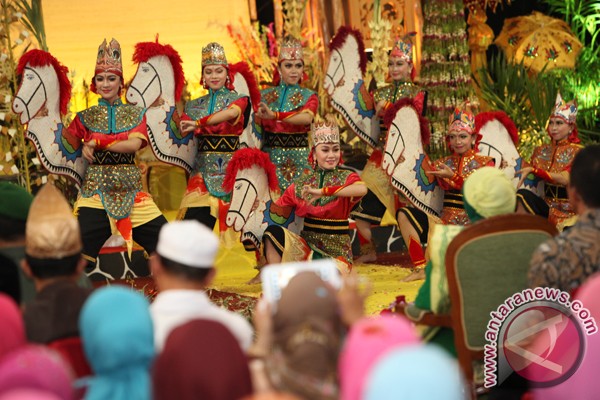 Tarian Tradisional Kalimantan Selatan ~ Banjarmasin Culture