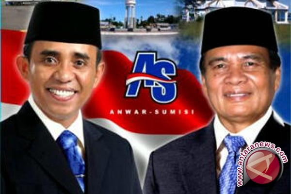 http://bimg.antaranews.com/sulteng/2013/03/ori/20130308anwar-sumisi.jpg