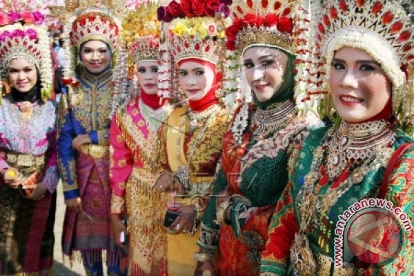 Ribuan Pelajar Lhokseumawe Meriahkan Pawai Karnaval 