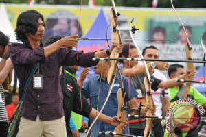 Eksibisi Wartawan Kejurnas Panahan Eksibisi Wartawan Kejurnas Panahan