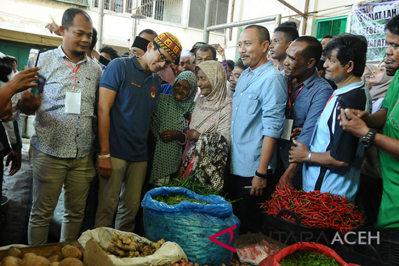 Sandiaga Uno kunjungi pedagang
