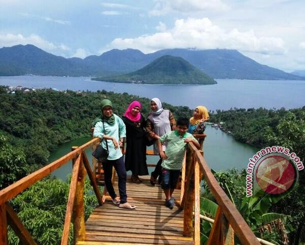 Puncak Fitu Kawasan Wisata Baru Ternate - ANTARA News 