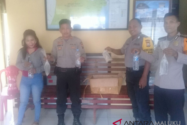 Polres Ternate amankan belasan botol minuman keras