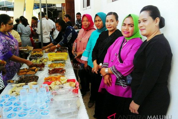 Warga muslim ikut meriahkan perayaan Kenaikan Kristus