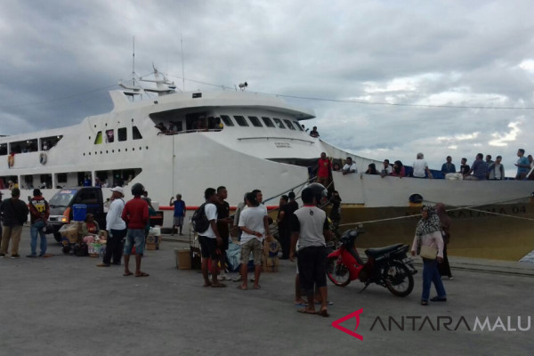 Aktivitas pelayaran di Ternate normal