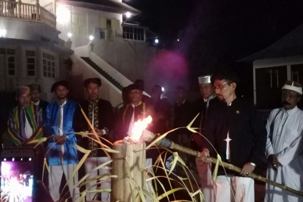 Tokoh agama di Ternate meriahkan festival ela-ela