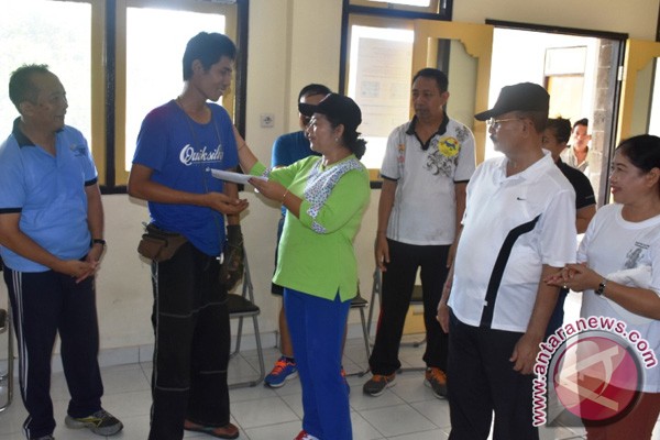 Bupati Mas Sumatri Apresiasi Kreasi Kaki Palsu Ciptaan Tawan