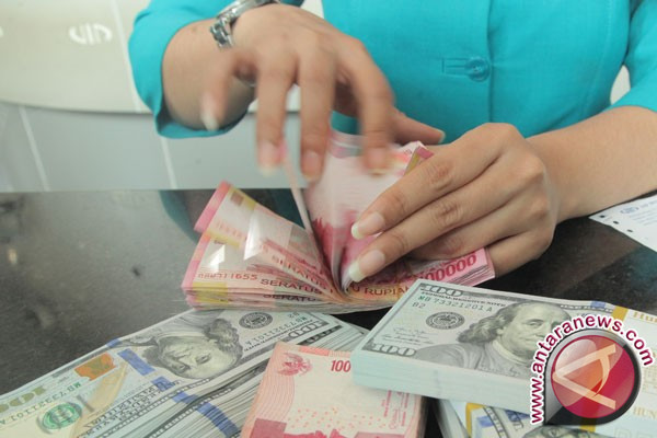 Rupiah Kamis melemah menjadi Rp13.778 per dolar AS