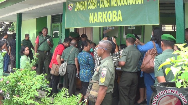 Ratusan Anggota Kodim Jembrana Lakukan Tes Narkoba