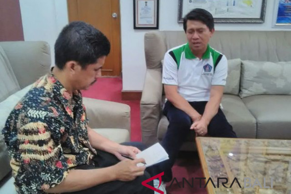 Bupati Klungkung: kembalikan BUMDes kepada koperasi