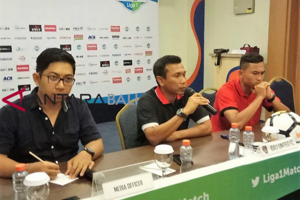 Bali United jamu tim Barito Putra (video)
