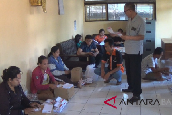KPU Jembrana temukan surat suara rusak