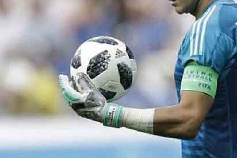Sarung tangan kiper buatan Riau mendunia