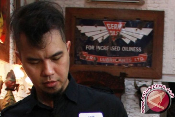 Ahmad Dhani tidak penuhi panggilan polisi