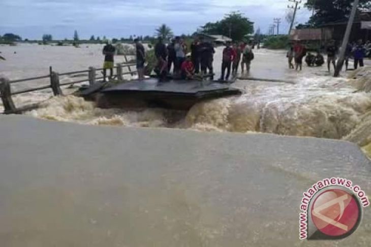 Banjir dan longsor landa Aceh Jaya