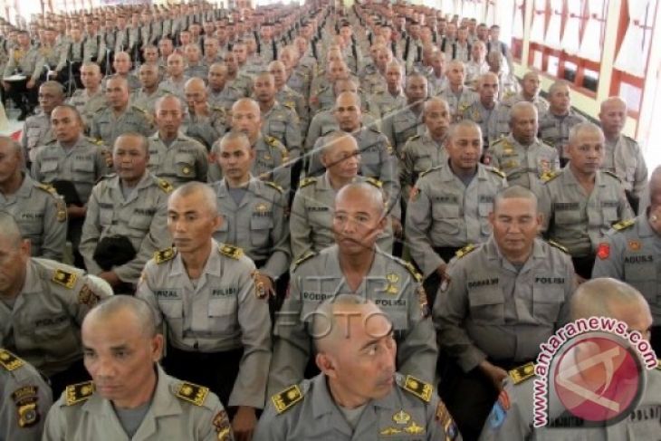 Polisi Aceh Barat dites psikolog pegang senjata