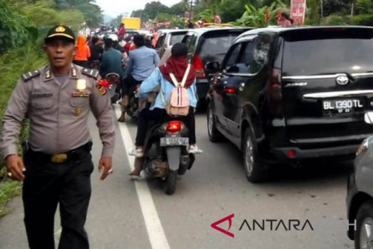 Masyarakat padati objek wisata sambut puasa