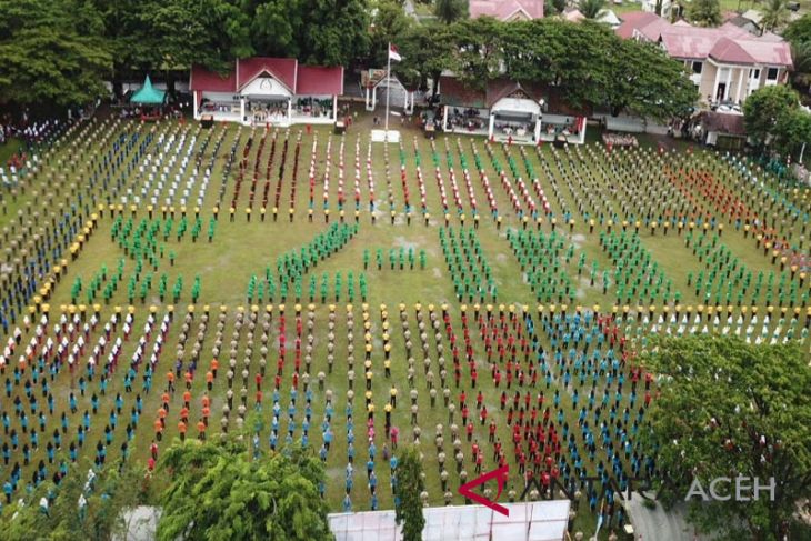 14 ribu peserta tari Gemu Famire pecahkan rekor MURI
