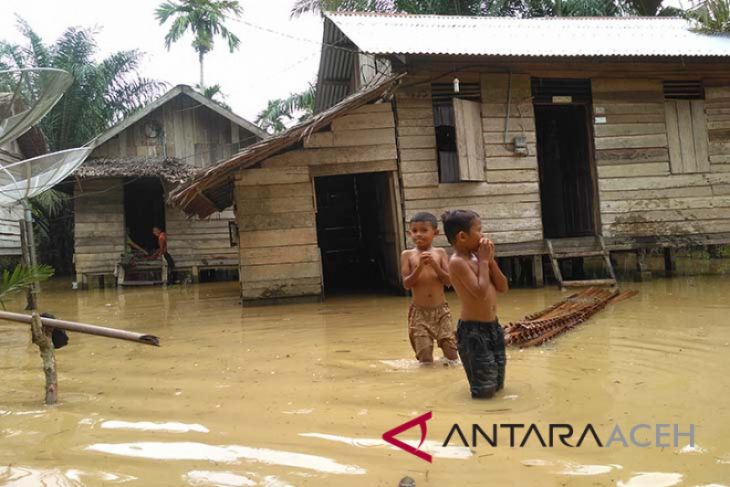 Mahasiswa UTU dikerahkan evakuasi korban banjir