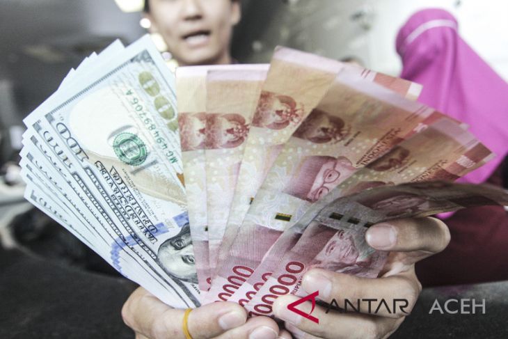 Kurs rupiah berpeluang melemah akibat sentimen global