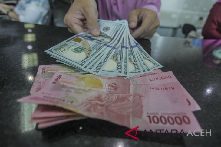 Rupiah lanjutkan pelemahan