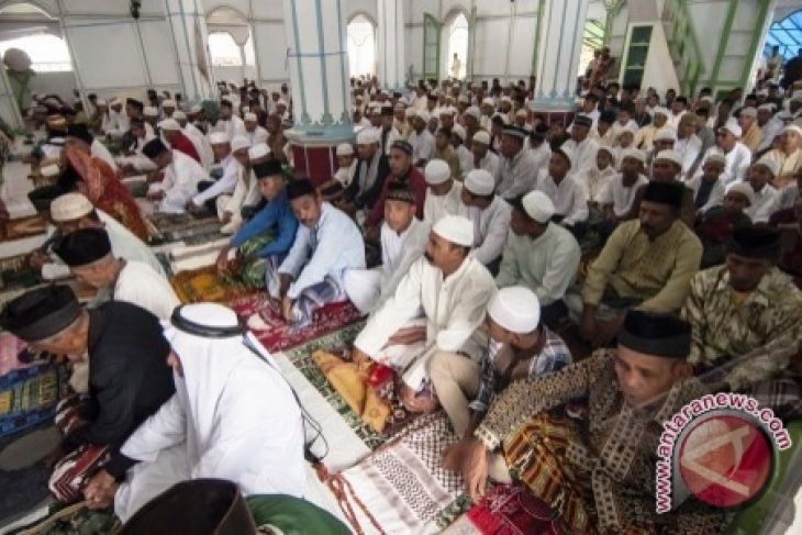 Tujuh desa di Maluku berlebaran lebih awal