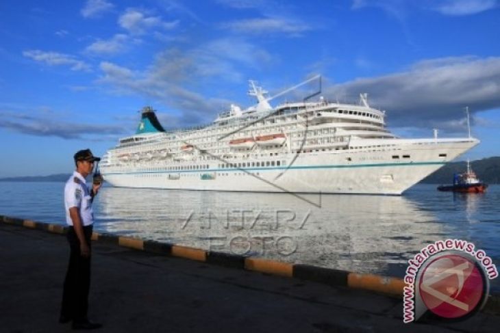Ternate titik persinggahan kapal pesiar