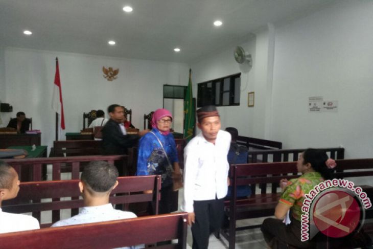 Pelaku pedhopilia dihukum 11 tahun