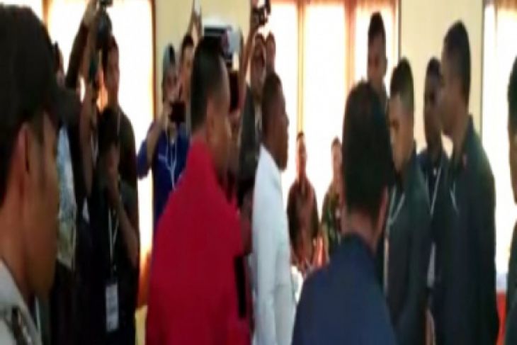 Ketua PDIP Malut dilaporkan ke polisi
