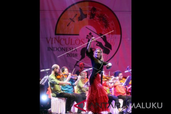 Orkestra Spanyol kolaborasi dengan tahuri Hutumuri