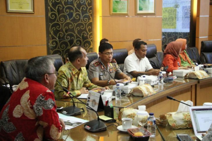 Pemerintah bentuk tim kaji status gunung Botak