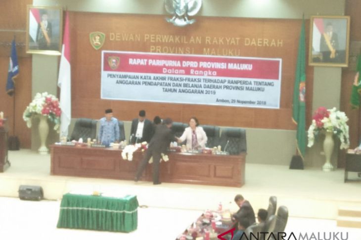 Delapan fraksi setujui RAPBD dengan sejumlah catatan