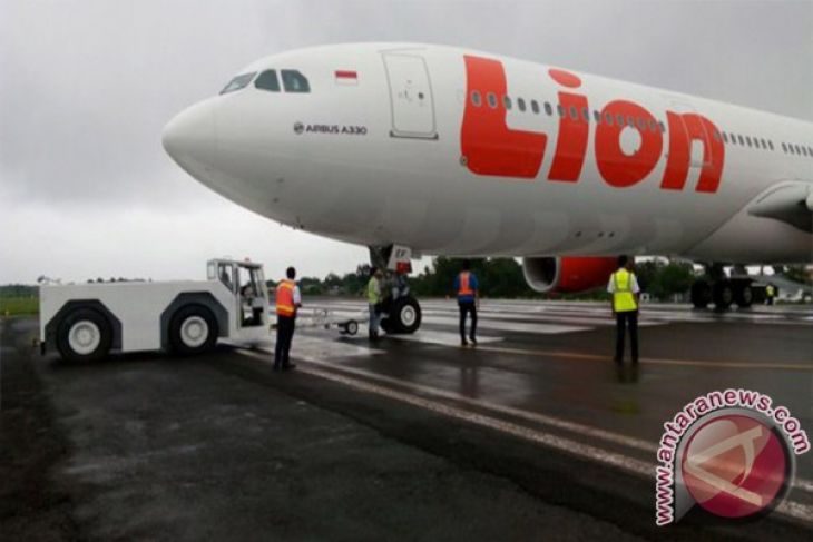 Lion Air losses contact with air control tower
