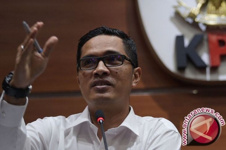 KPK panggil ayah Zumi Zola