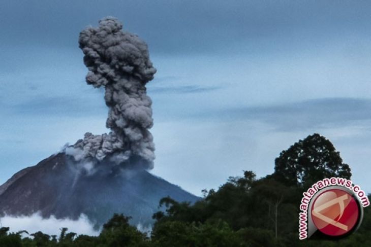 Gunung Sinabung Meletus