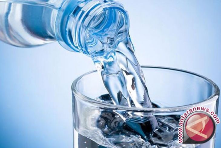 Tinggal di Riau? Banyak Konsumsi Air Putih Antisipasi Badai Tropis