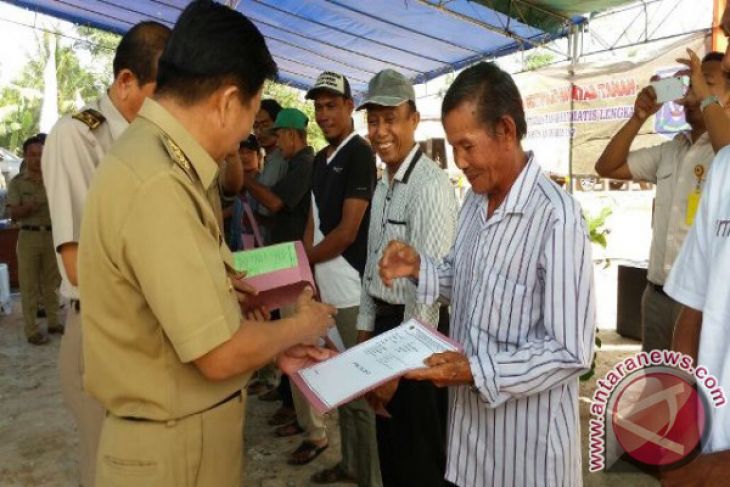 Bupati minta semua tanah Bangka Tengah bersertifikat