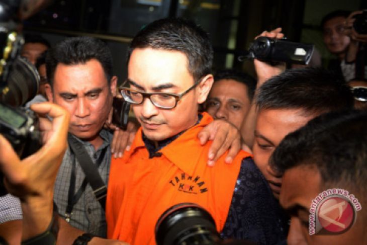 KPK periksa istri Zumi Zola