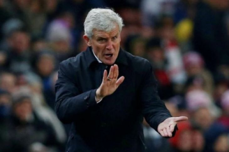 Southampton beri kontrak baru kepada Mark Hughes