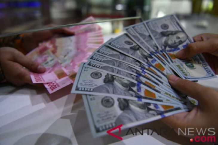 Dolar AS melemah di tengah beberapa data ekonomi