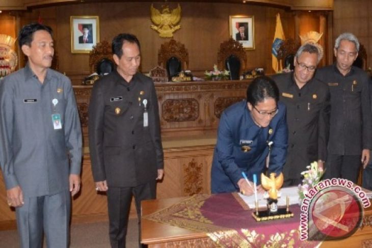 DPRD Badung Monitor Sekolah Lakukan Pungutan Biaya 