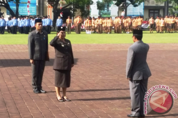 Bupati Karangasem Pimpin Apel Peringatan Hari Kartini