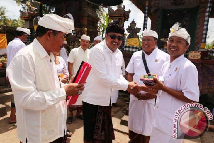 Menjunjung Semangat Menyama Beraya Warga Madangan Kelod Ngaturang Yadnya