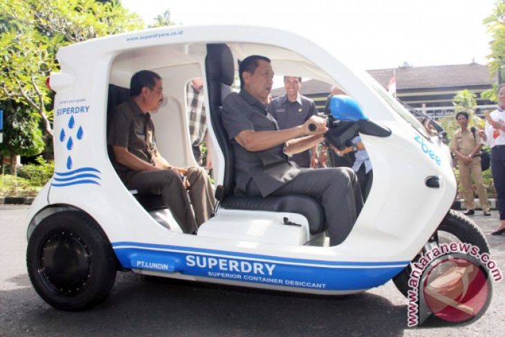 DPRD Badung Kembalikan 29 Mobil Dinas