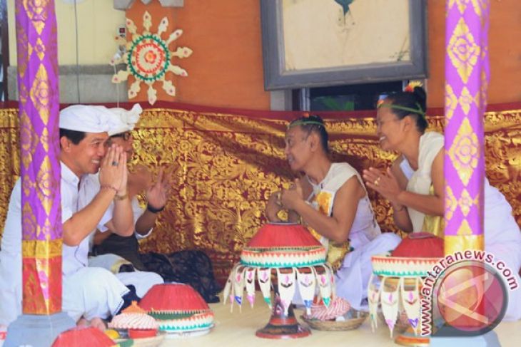 Bupati Klungkung Hadiri