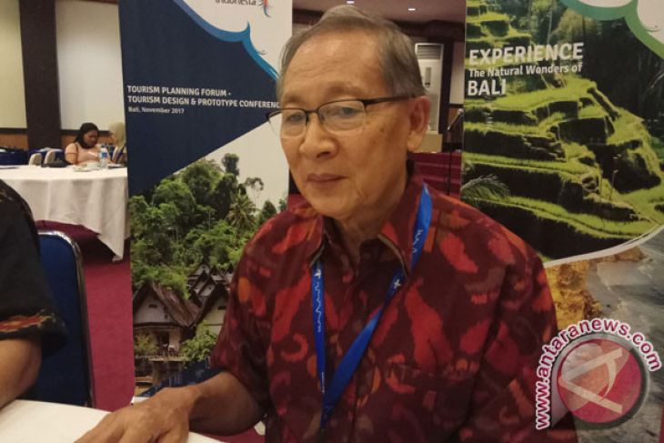 Mantan Menpar Mengharapkan Pariwisata Jaga Kelestarian Lingkungan