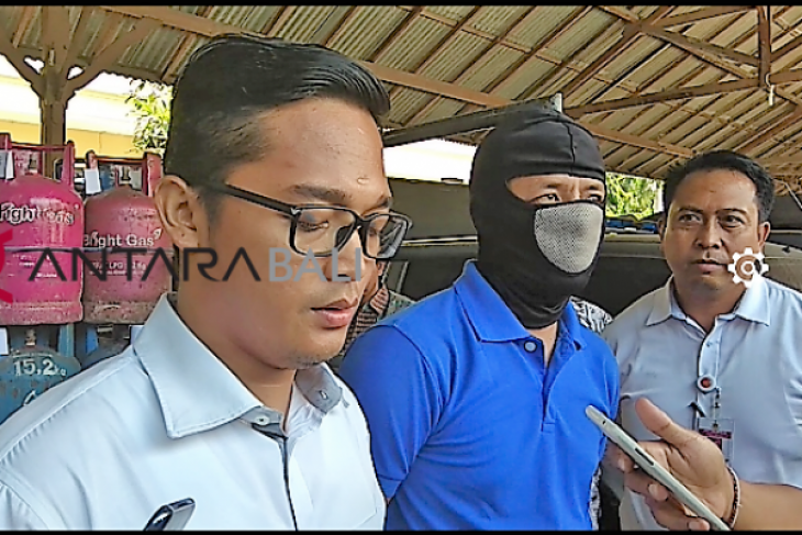 Polres Gianyar tangkap pengoplos gas 12 kg (video)